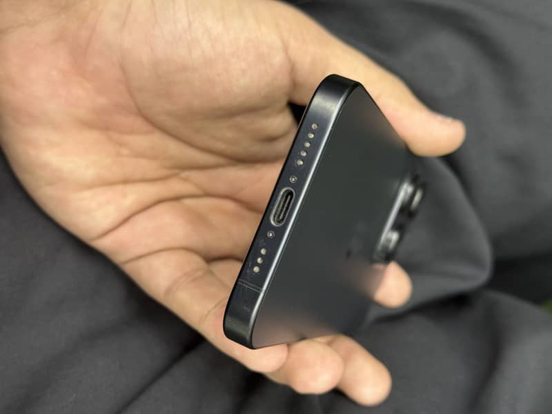 iPhone 15 Pro jv 5