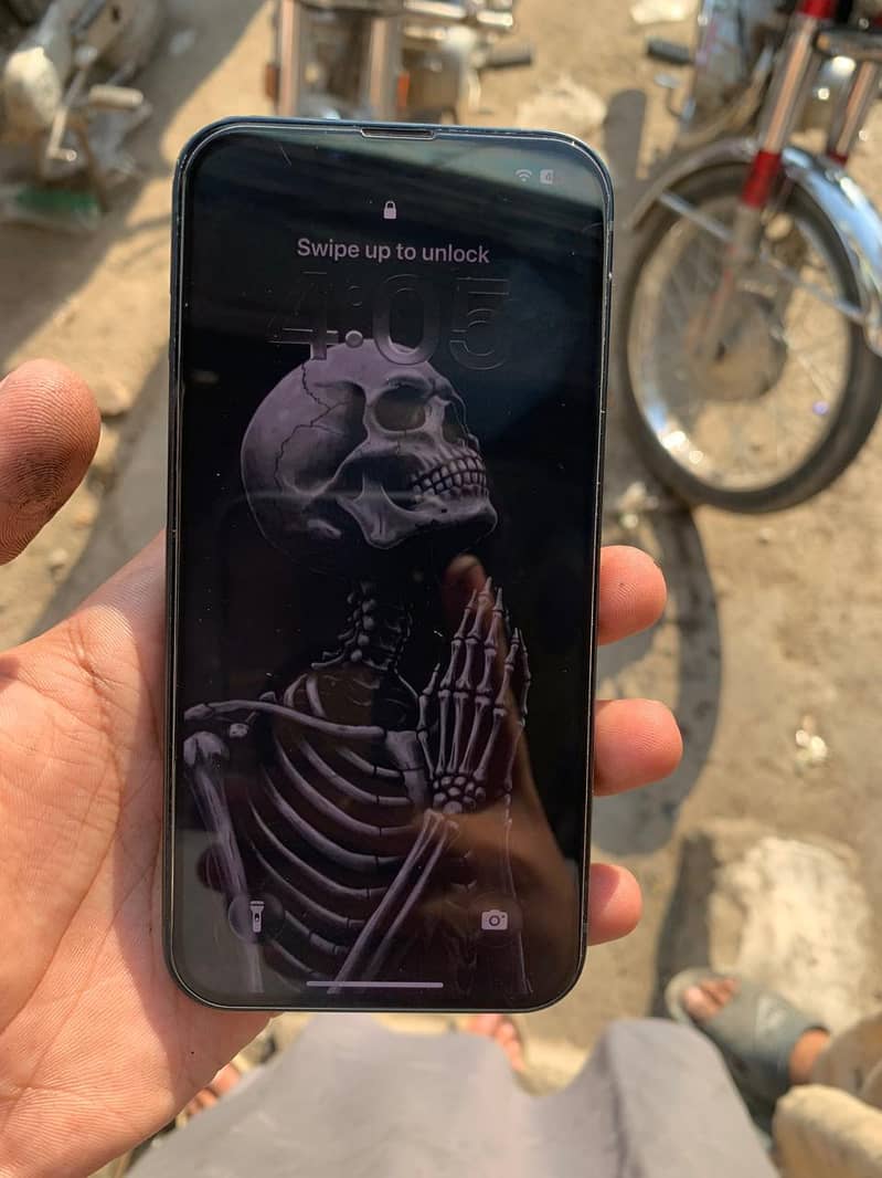 Apple iPhone 13 2