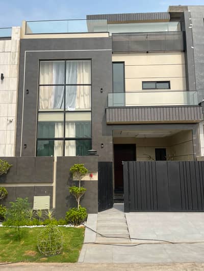 Luxury 5 Marla Brand New House For Sale In Lake City M7A Lahore Near Grand Mosque & Mall