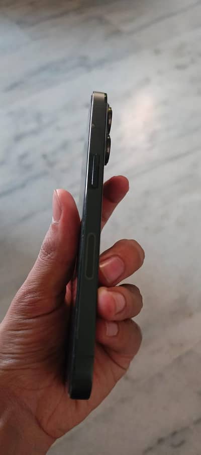 Apple iPhone 13 Pro factory unlock