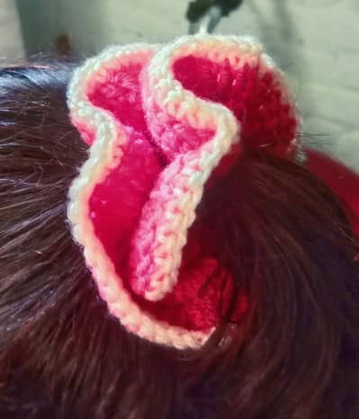 CROCHET hand made scrunchi