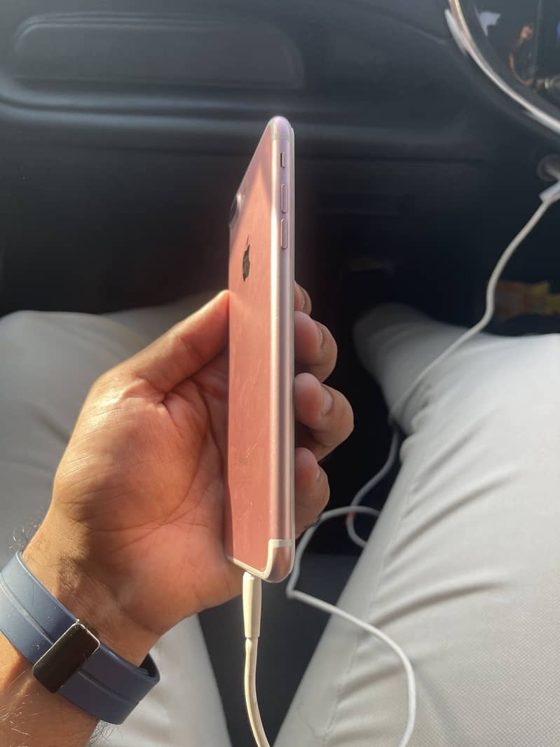 Apple iPhone 7 Plus 1