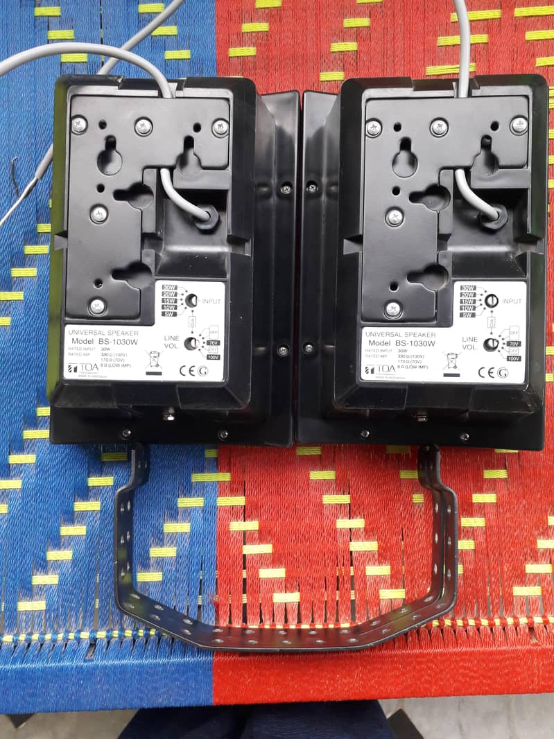 Column Speakers 1