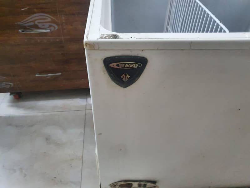 waves deep freezer 6