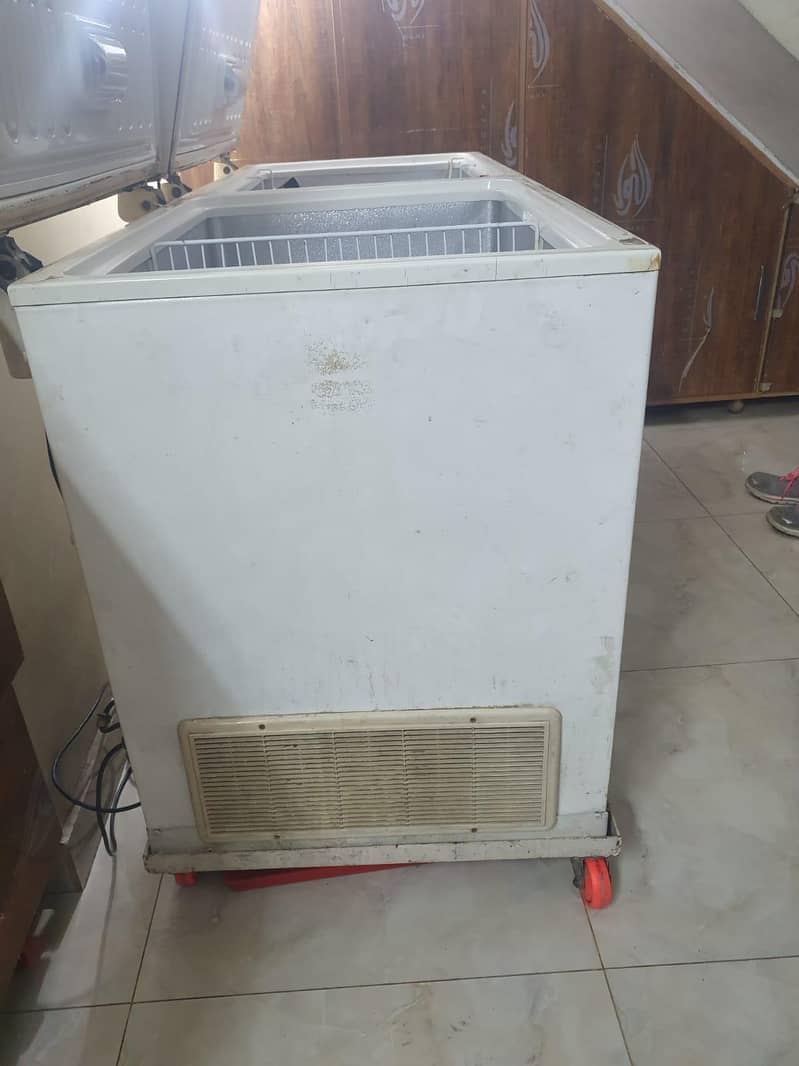 waves deep freezer 9