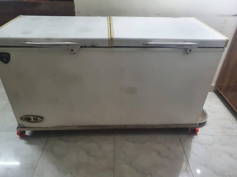 waves deep freezer 11