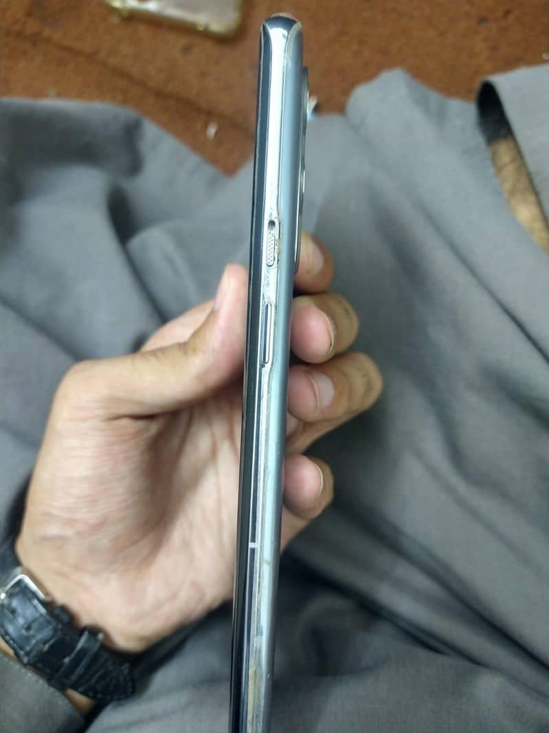 One Plus 9 Pro 4