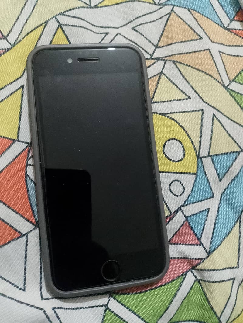 Apple iPhone 7 1