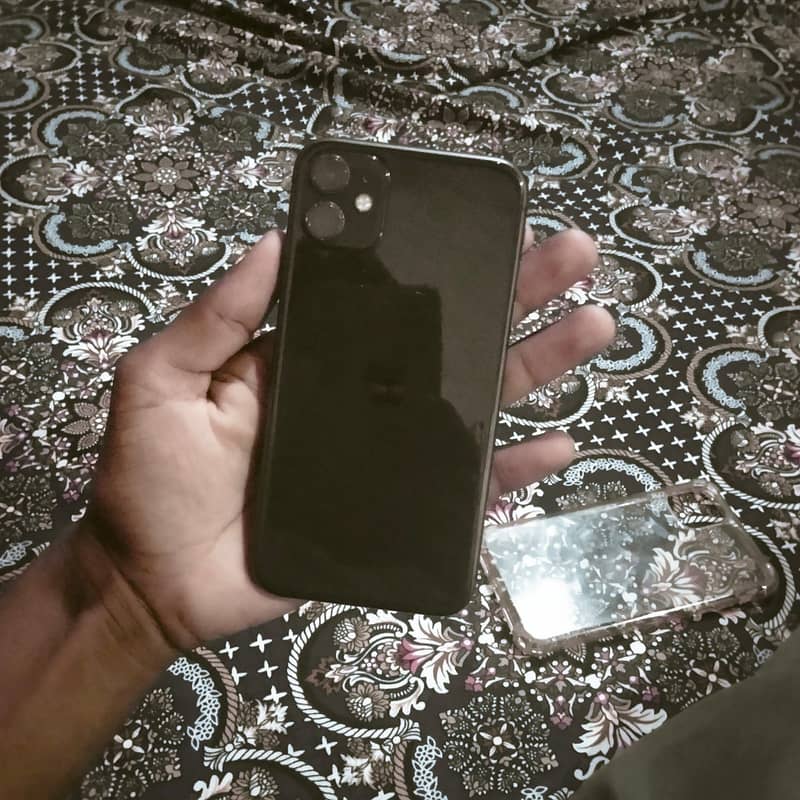 Apple iPhone 11 3