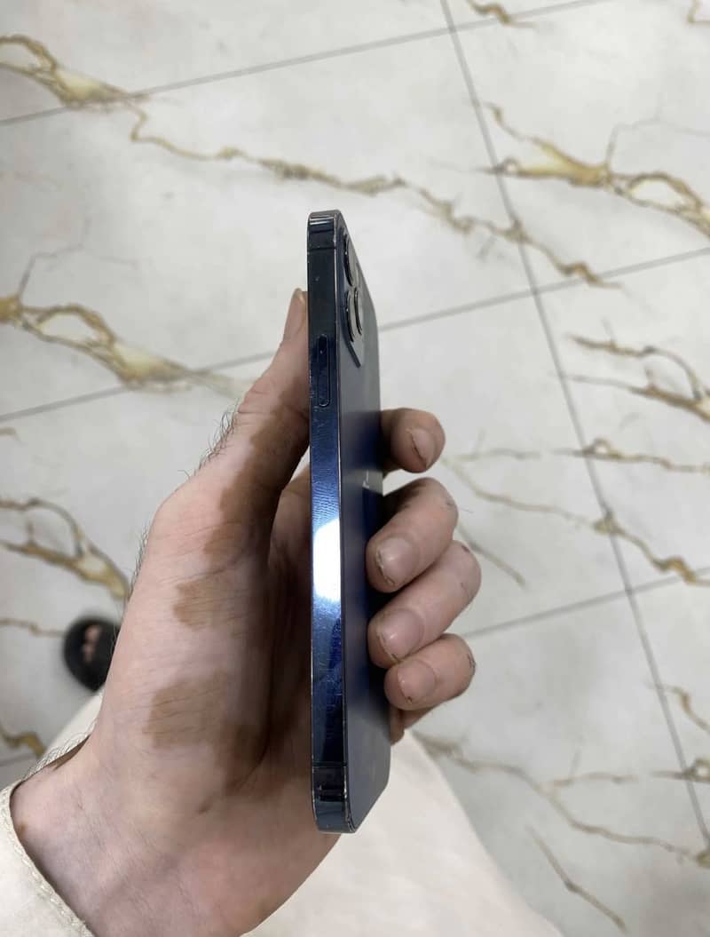 Apple iPhone 12 Pro 4