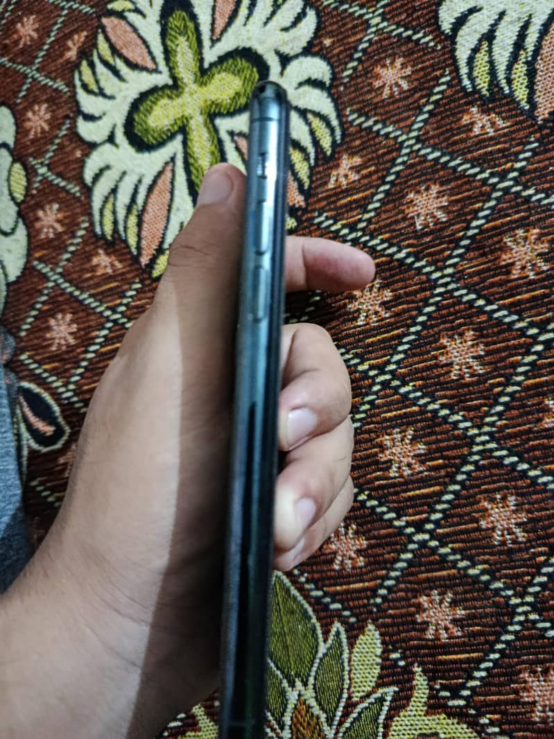 Apple iPhone 11 Pro(READ DESCRIPTION) 5