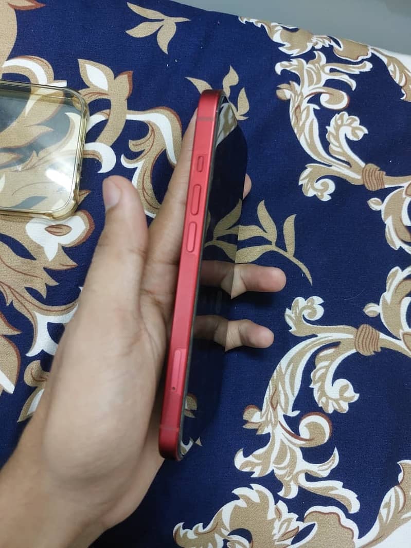 Apple iPhone 13 1