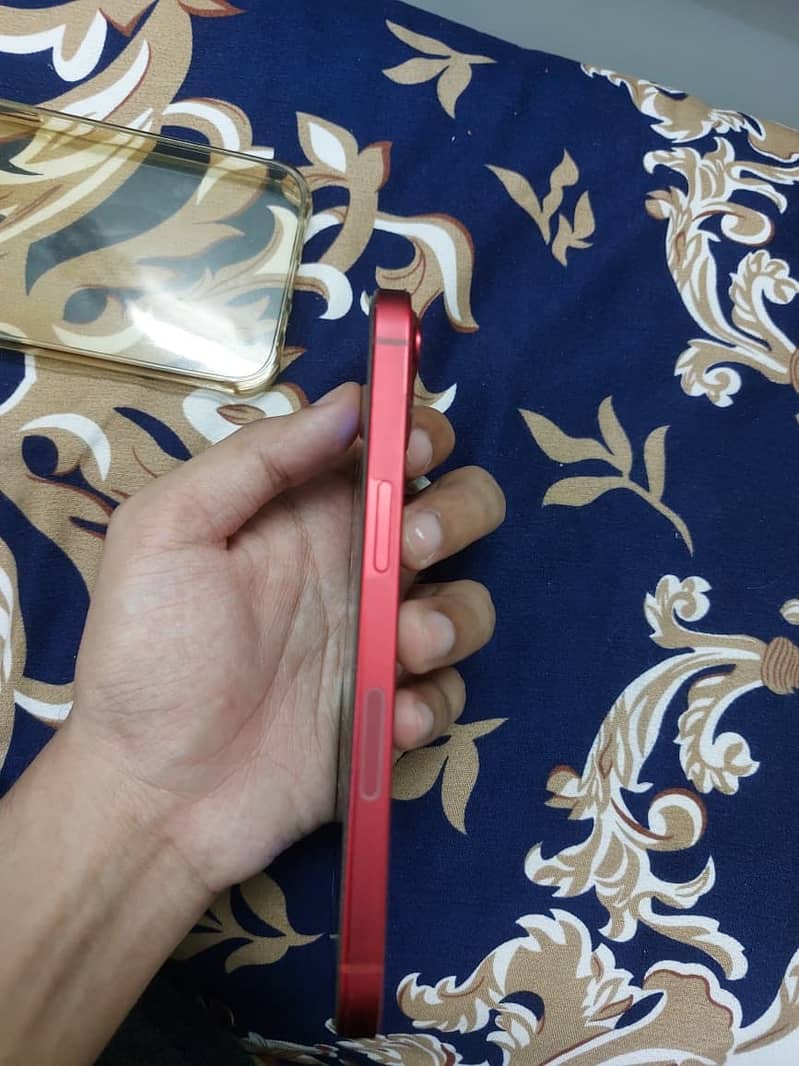 Apple iPhone 13 2