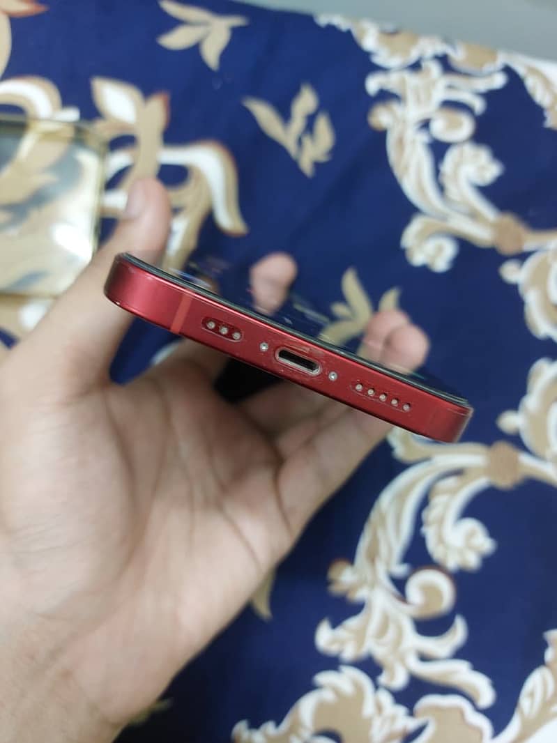 Apple iPhone 13 3