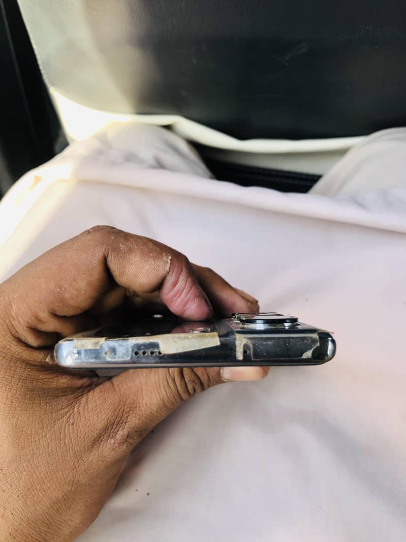 tecno camon 40 Pro 4