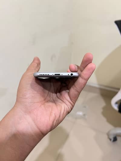Apple iPhone 6S