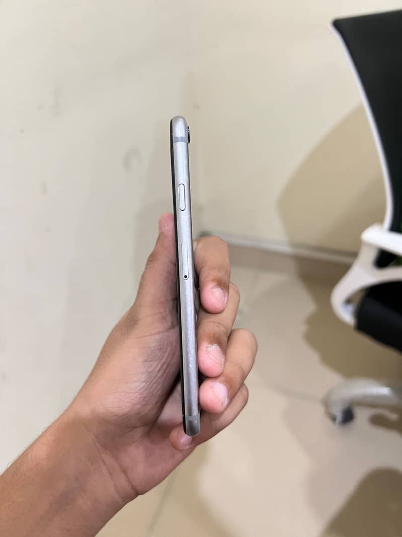 Apple iPhone 6S 1