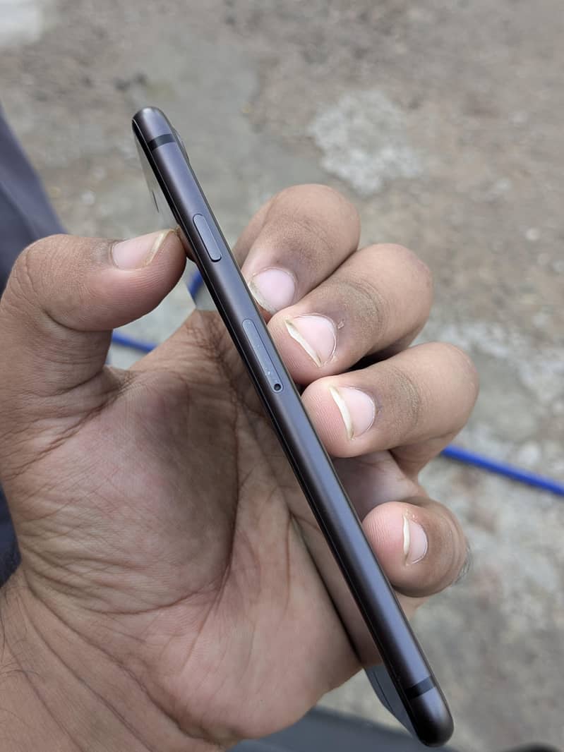 iphone 8 4
