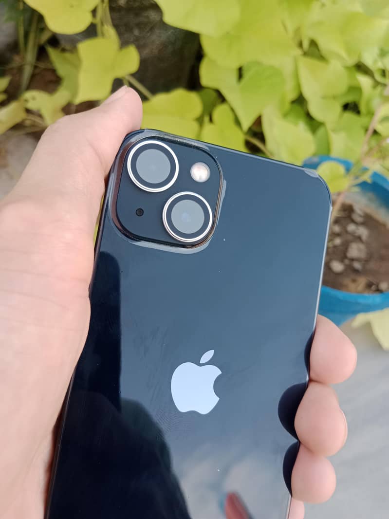 Apple iPhone 13 2