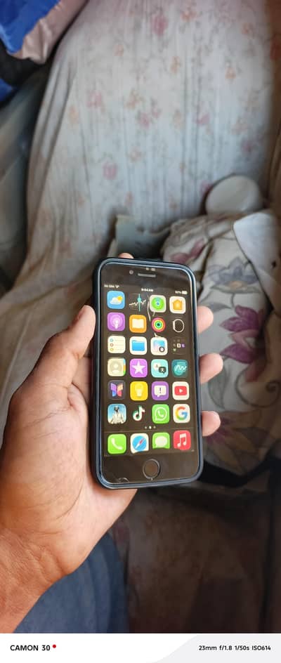 Apple iPhone SE