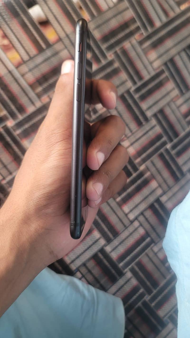 Apple iPhone 7 4