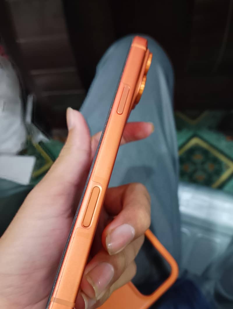 Apple iPhone 17 Pro Max 2