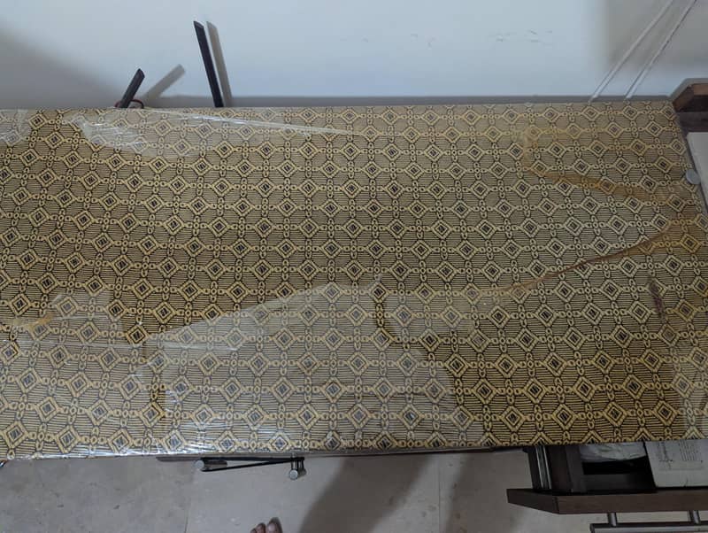 fresh mint condition iron stand 4