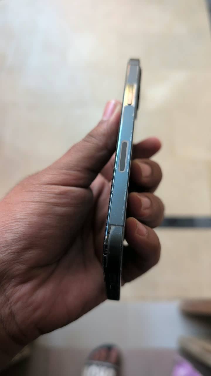 Apple iPhone 12 Pro 1
