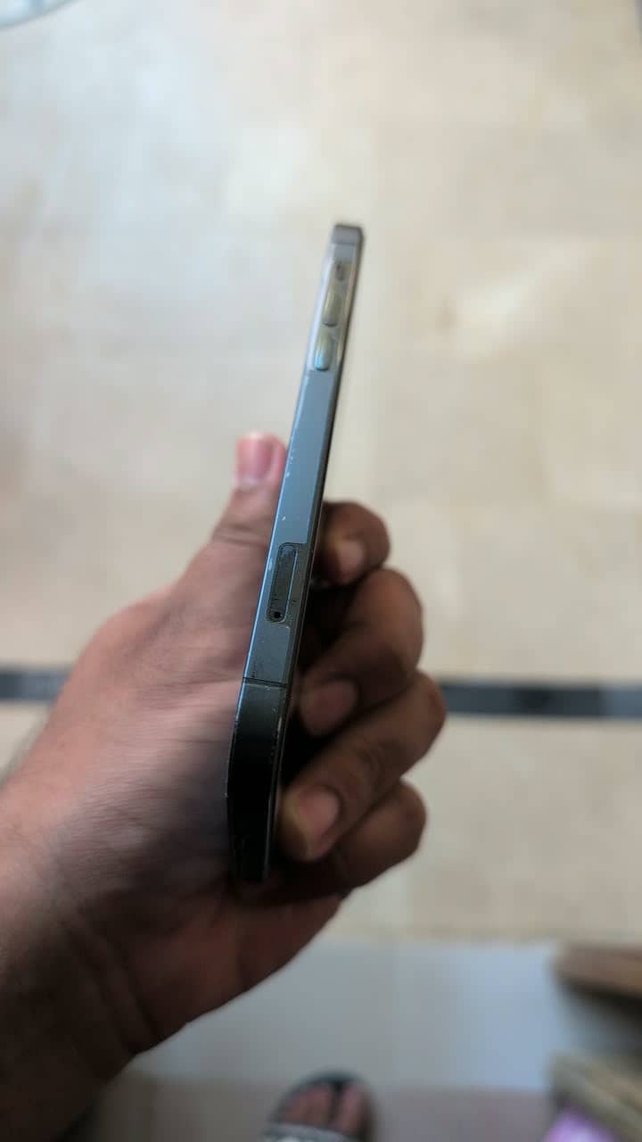 Apple iPhone 12 Pro 2