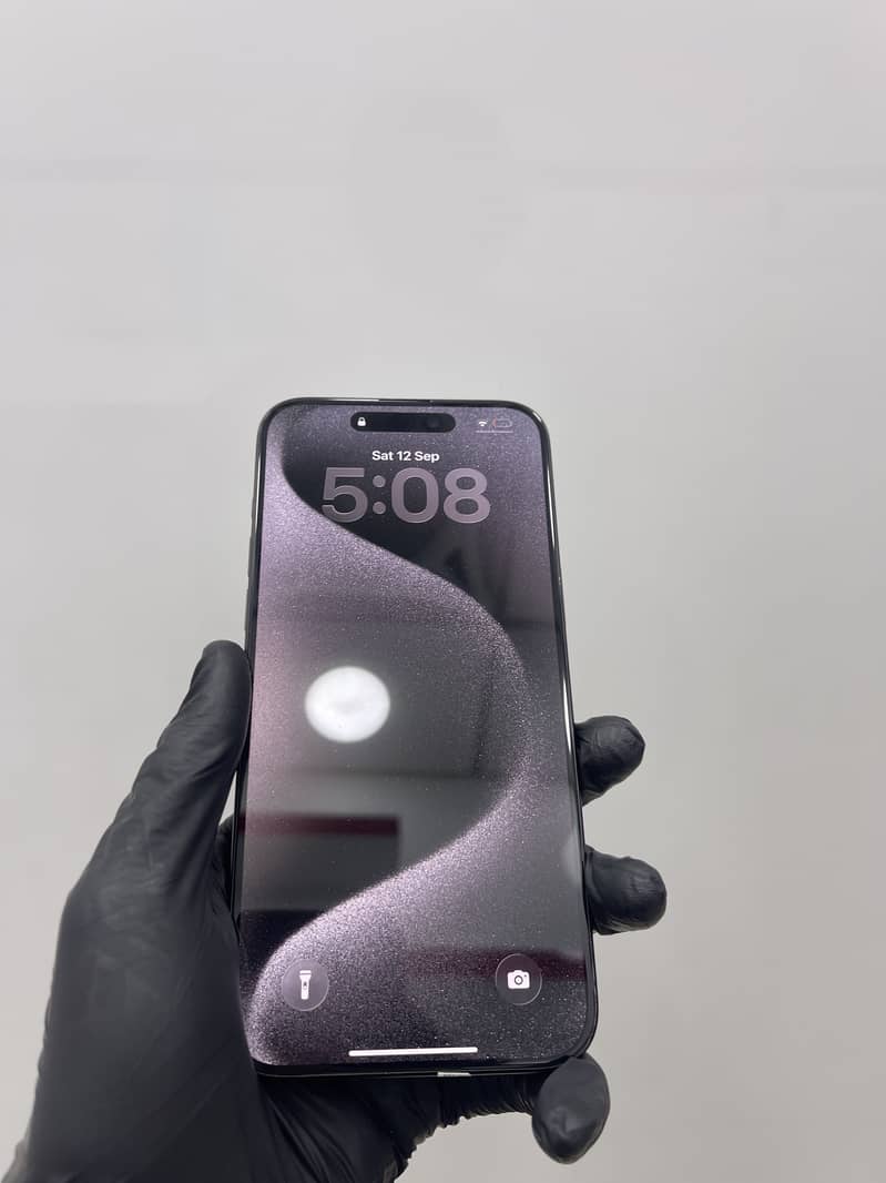 Apple iPhone 15 Pro Max 5
