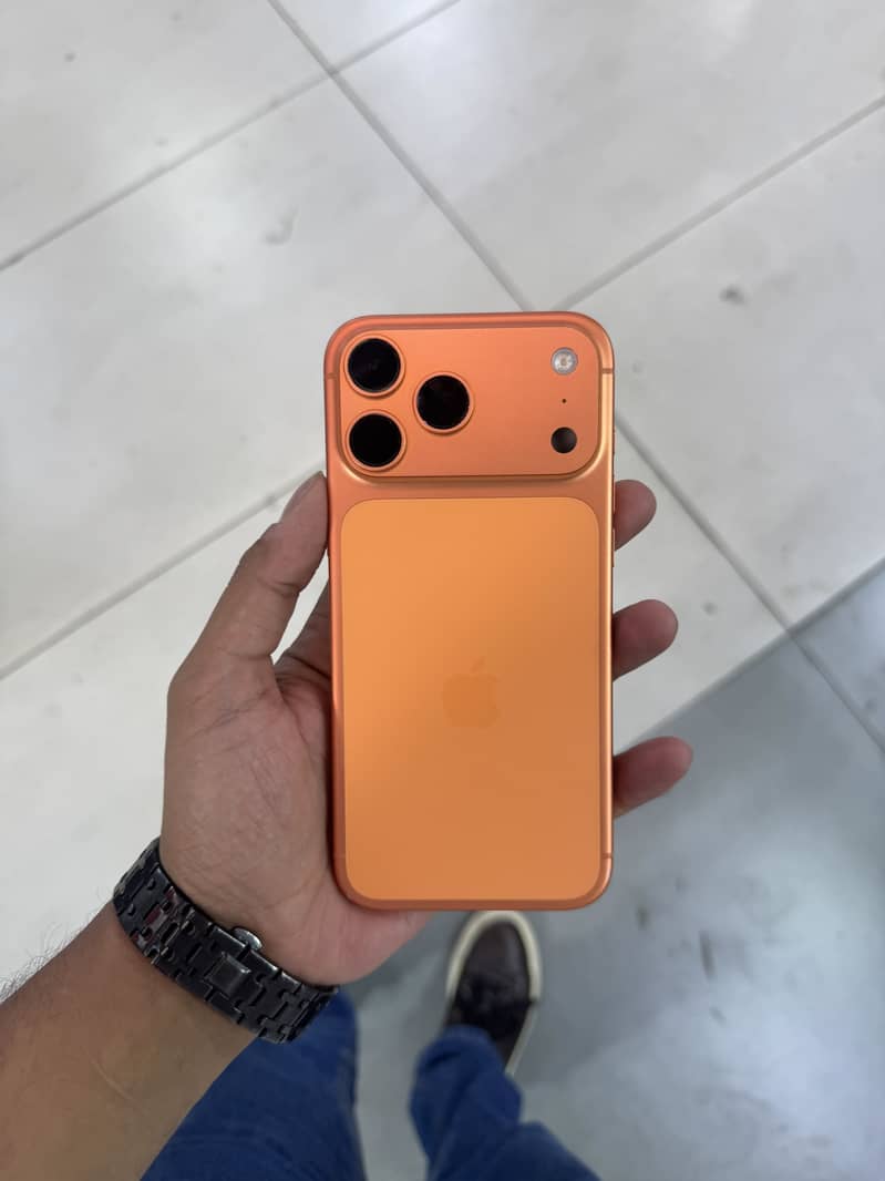 Apple iPhone 17 Pro Max 2