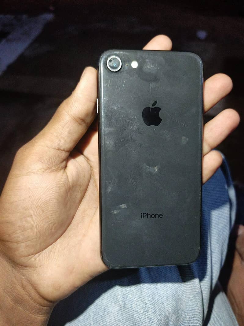 Apple iPhone 8 0