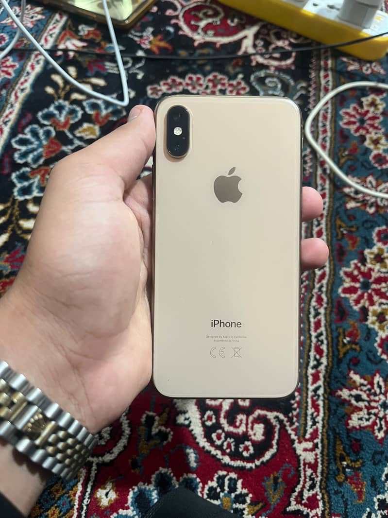 Apple iPhone XS 4