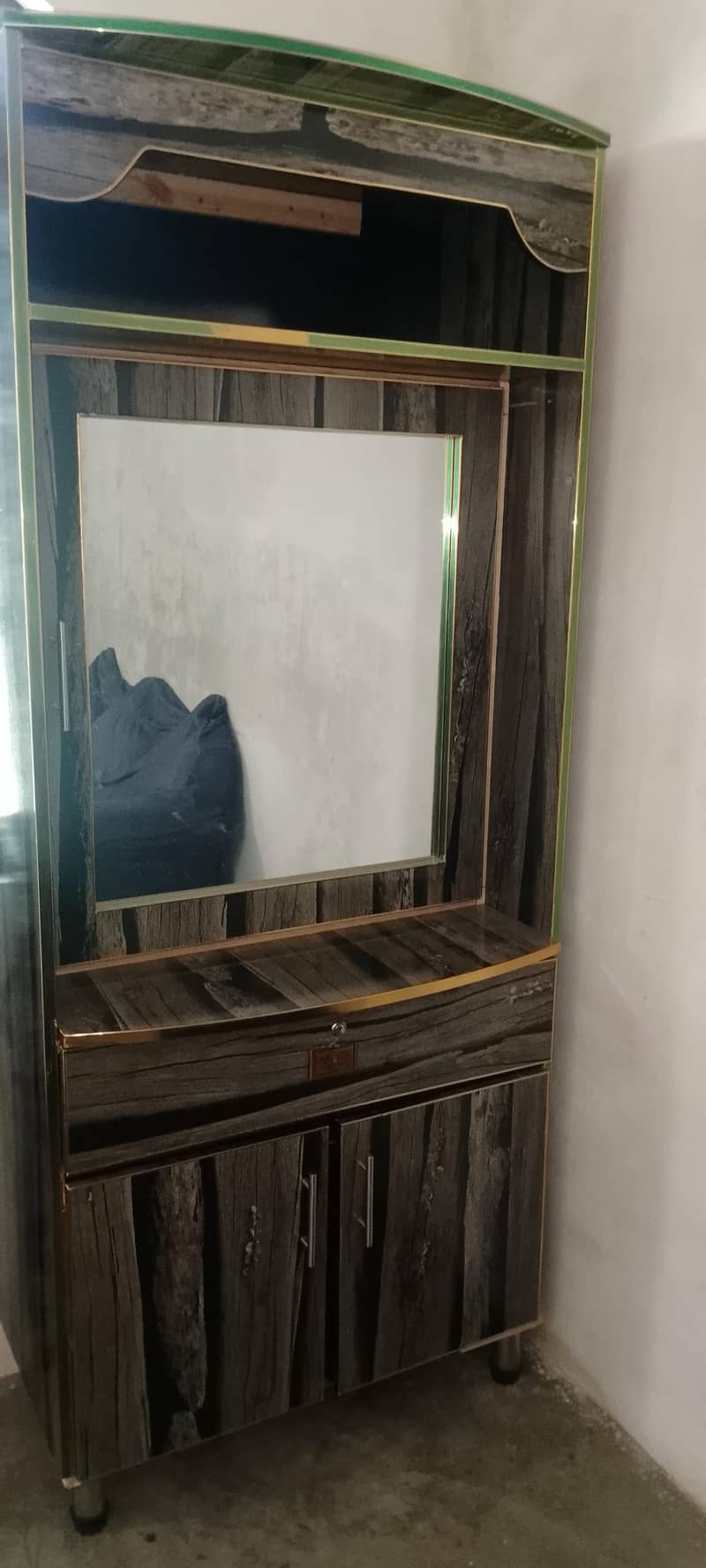 Mirror 0