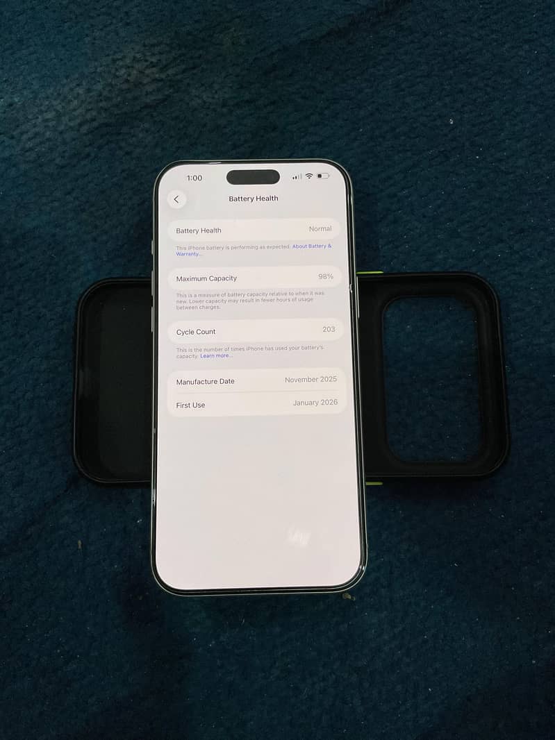 Apple iPhone 17 Pro Max 4