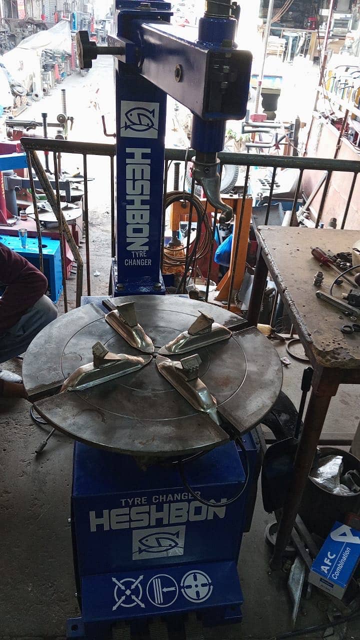Tyre changer machine 4