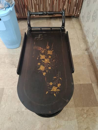 tea trolly for sale in good condition