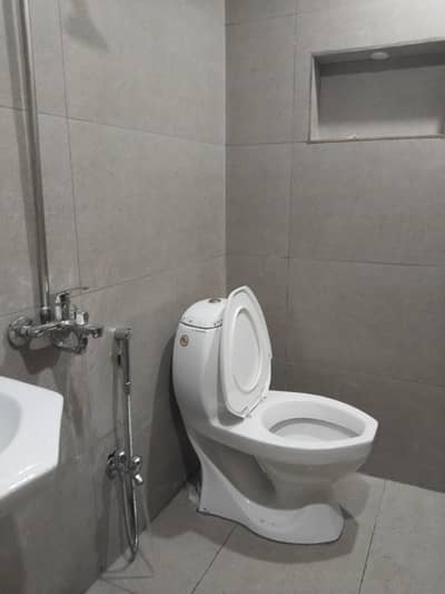 E11 one triple storey 7beds house