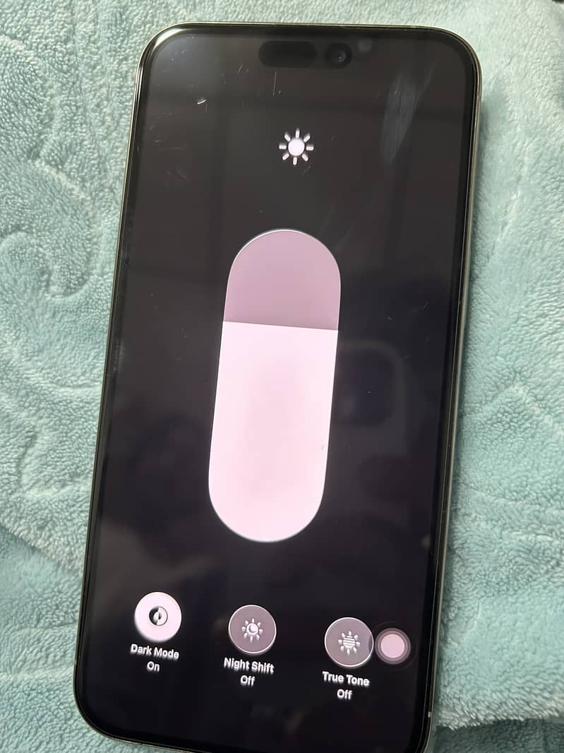 Apple iPhone 15 Pro Max 9