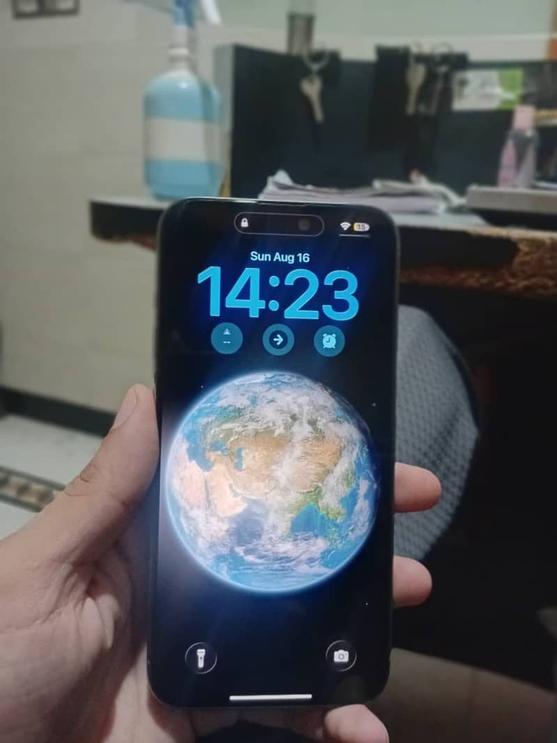 Apple iPhone 15 Pro Max 3