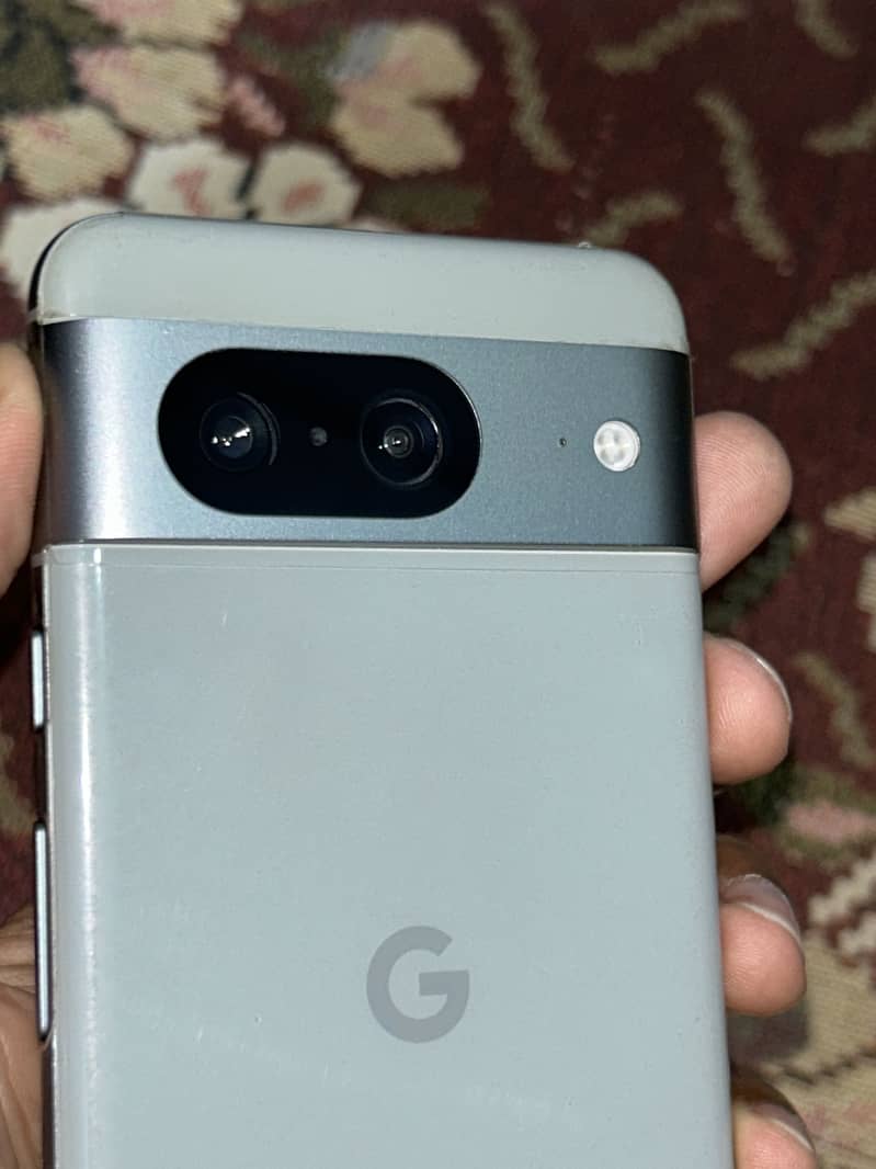 Google Pixel 8 1