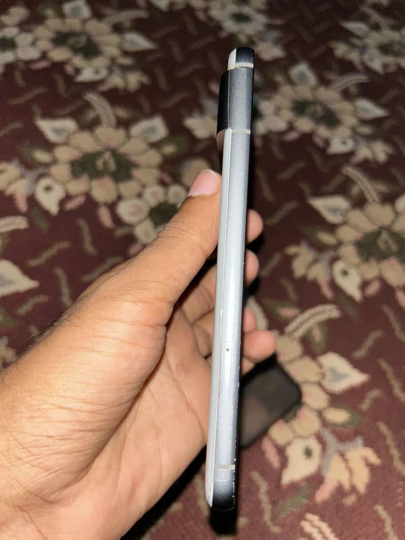 Google Pixel 8 3