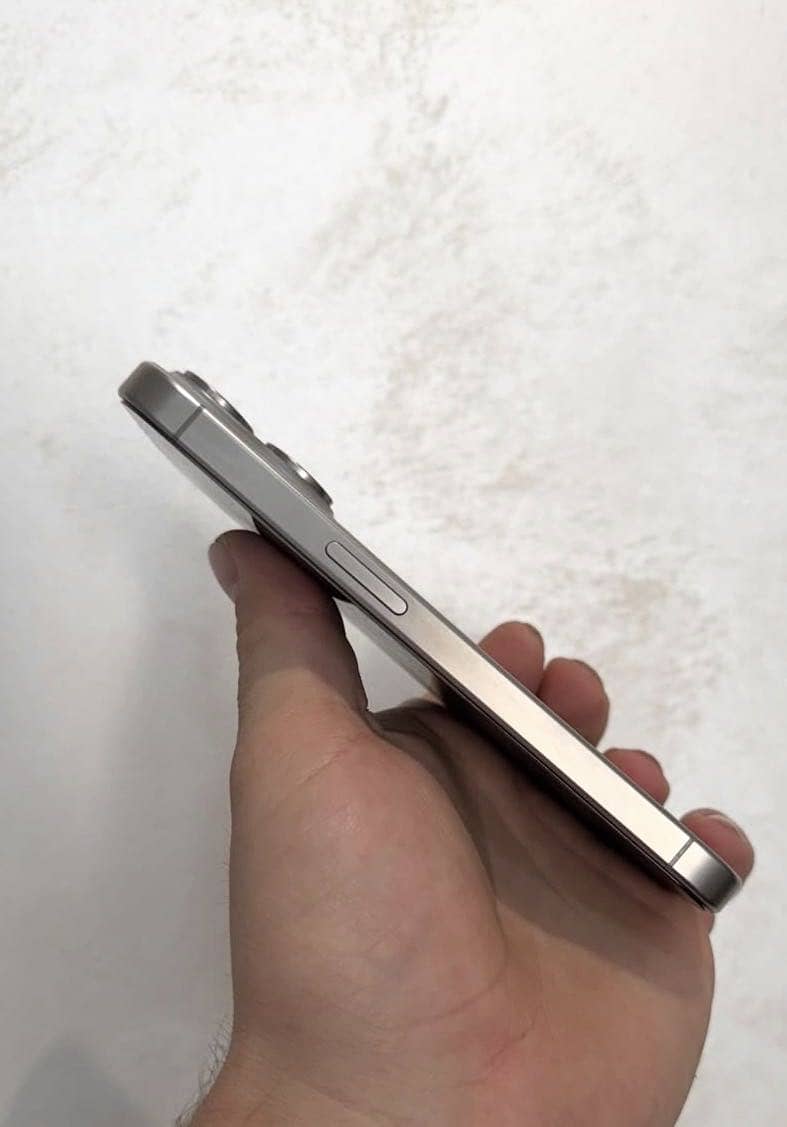 Apple iPhone 15 Pro 1