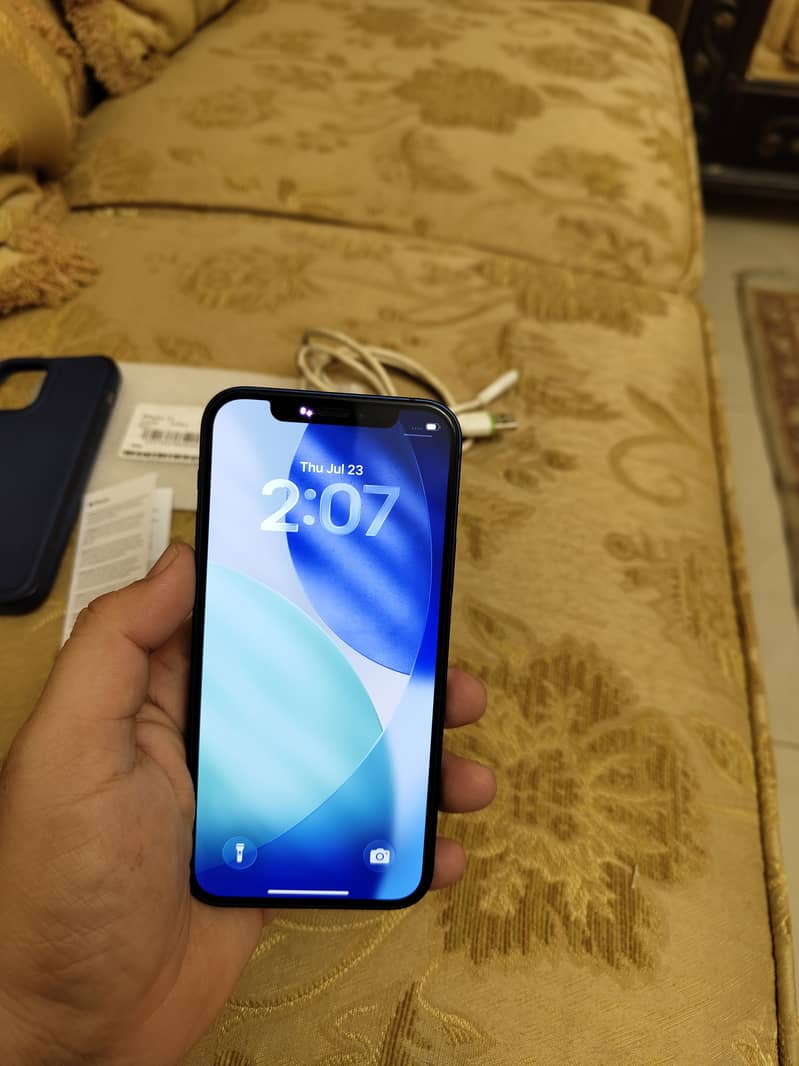 Apple iPhone 12 8