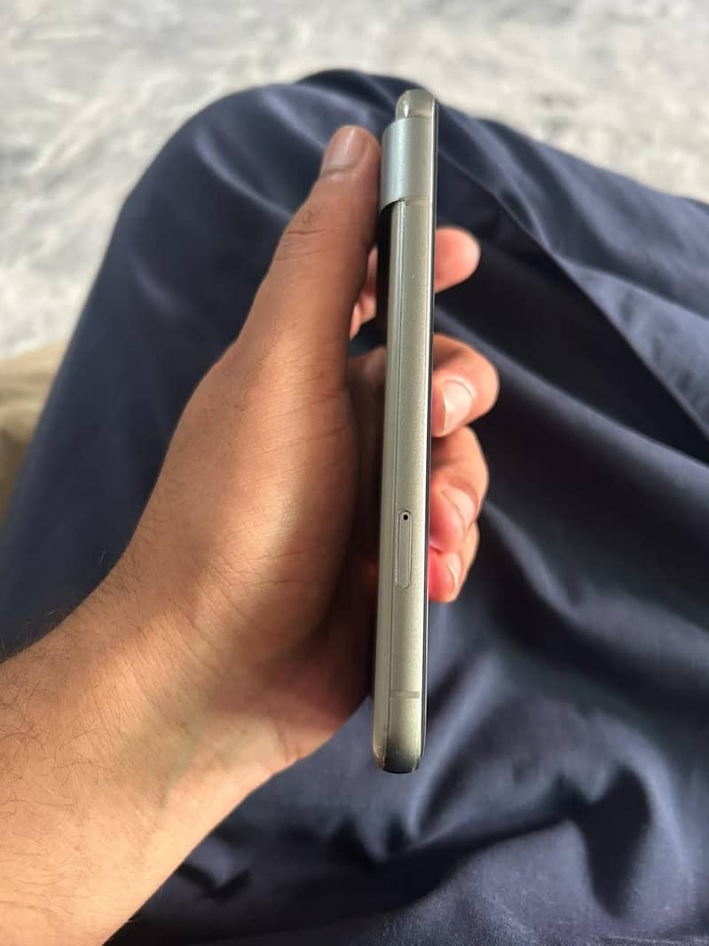 Google Pixel 8 3