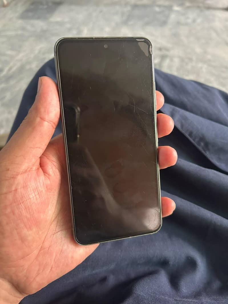 Google Pixel 8 4