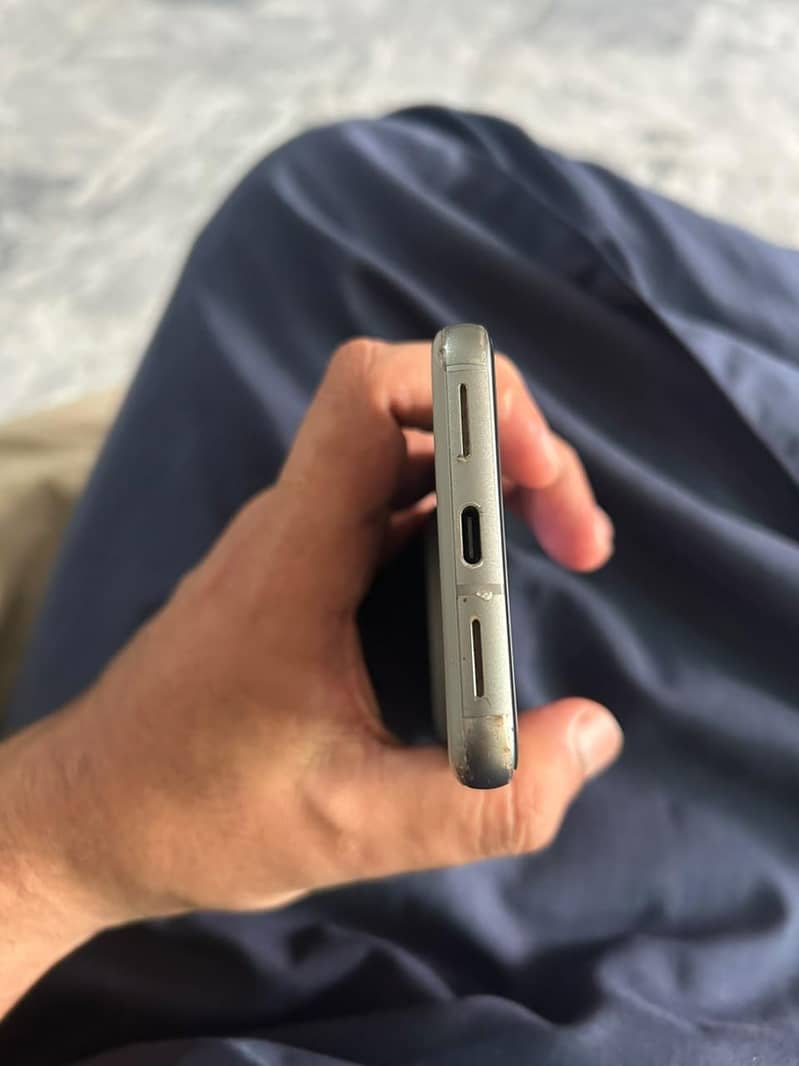 Google Pixel 8 5