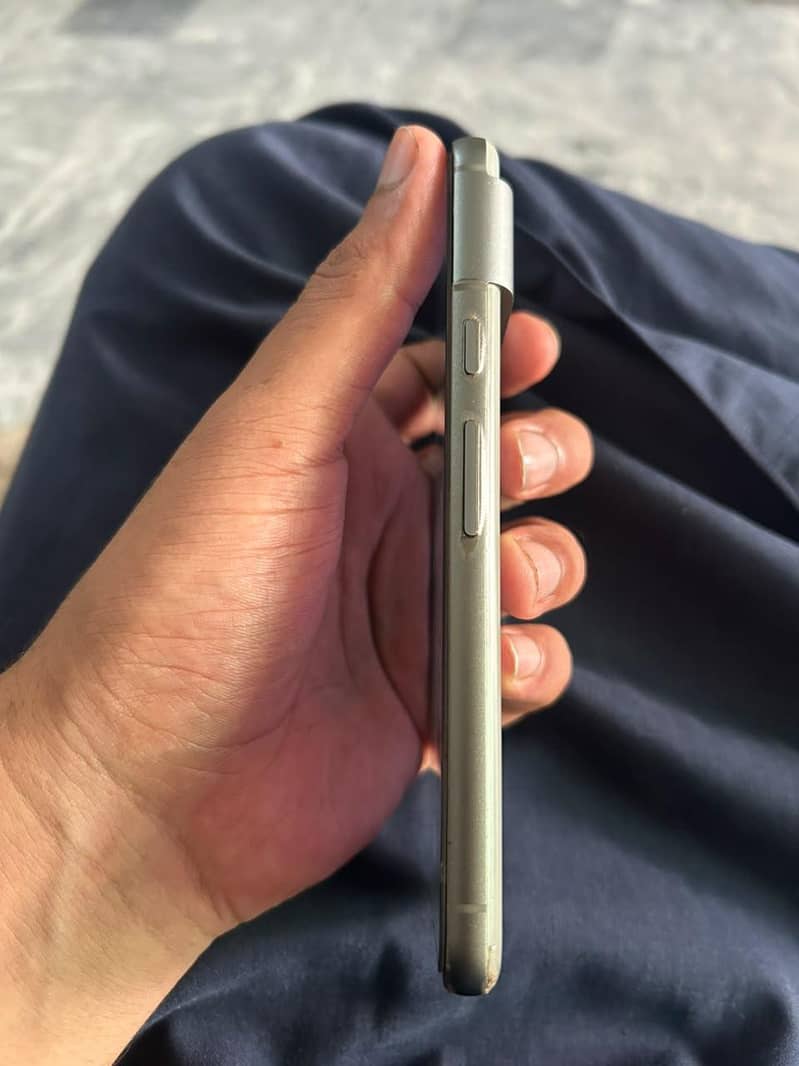 Google Pixel 8 6