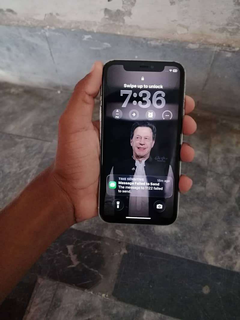 Apple iPhone 11 0