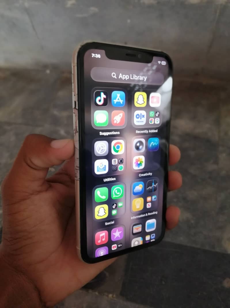 Apple iPhone 11 2